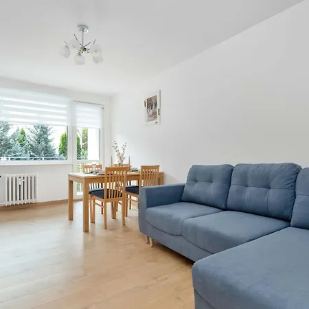 Cosy With A Balcony For 6 People In A Neighbourhood By Renters