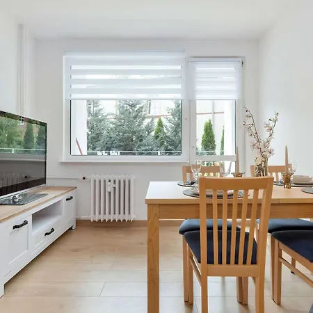 Cosy With A Balcony For 6 People In A Neighbourhood By Renters Sopot