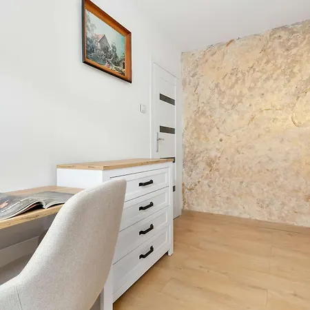 Cosy With A Balcony For 6 People In A Neighbourhood By Renters Appartement *